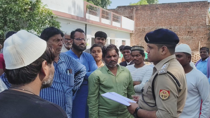 अयोध्या में रहस्यमयी हालात में एक ही परिवार के तीन सदस्यों की मौत