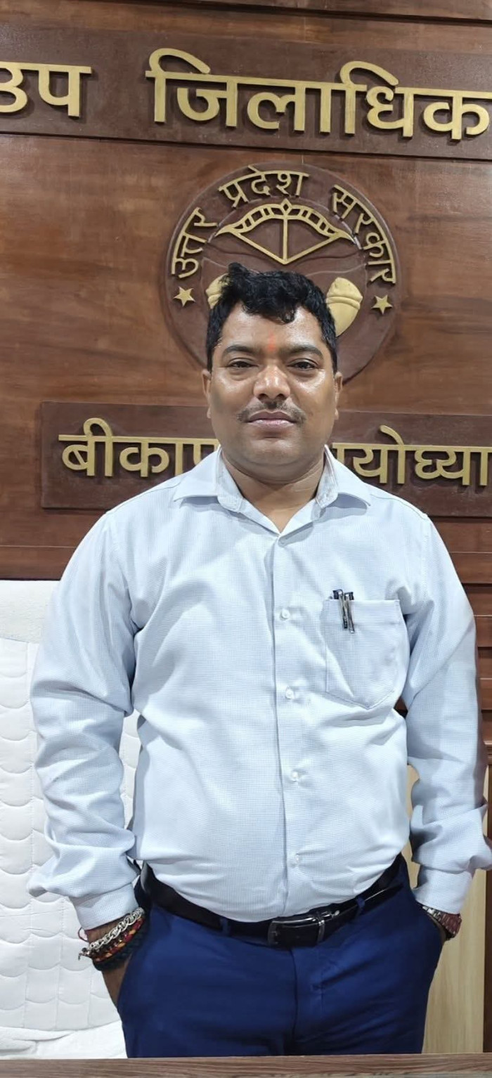 ईमानदारी की सजा या तबादले का गिफ्ट?