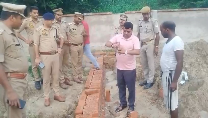 निर्माणाधीन पार्क में घटिया सामग्री की शिकायत पर एसडीएम ने किया सघन निरीक्षण, ठेकेदार को चेतावनी