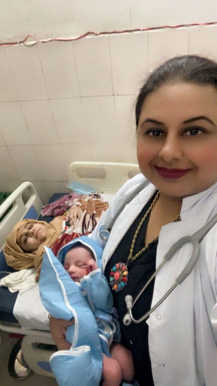 रूदौली सीएचसी में नया कीर्तिमान, ईरानी महिला का सफल सिजेरियन