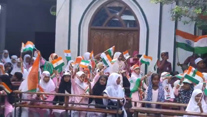 रूदौली तहसील क्षेत्र के मदरसों में पूरे जोश के साथ स्वतंत्रता दिवस मनाया गया