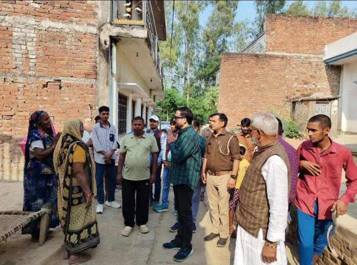 पूर्व मंत्री अब्बास अली जैदी रूशदी मियाँ ने हादसे में मृतक के परिजनों से की मुलाकात, व्यक्त किया गहरा शोक