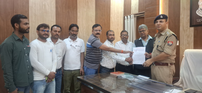 पत्रकार को फर्जी मुकदमे में फसाने का प्रयास हुआ तो होगा धरना प्रदर्शन