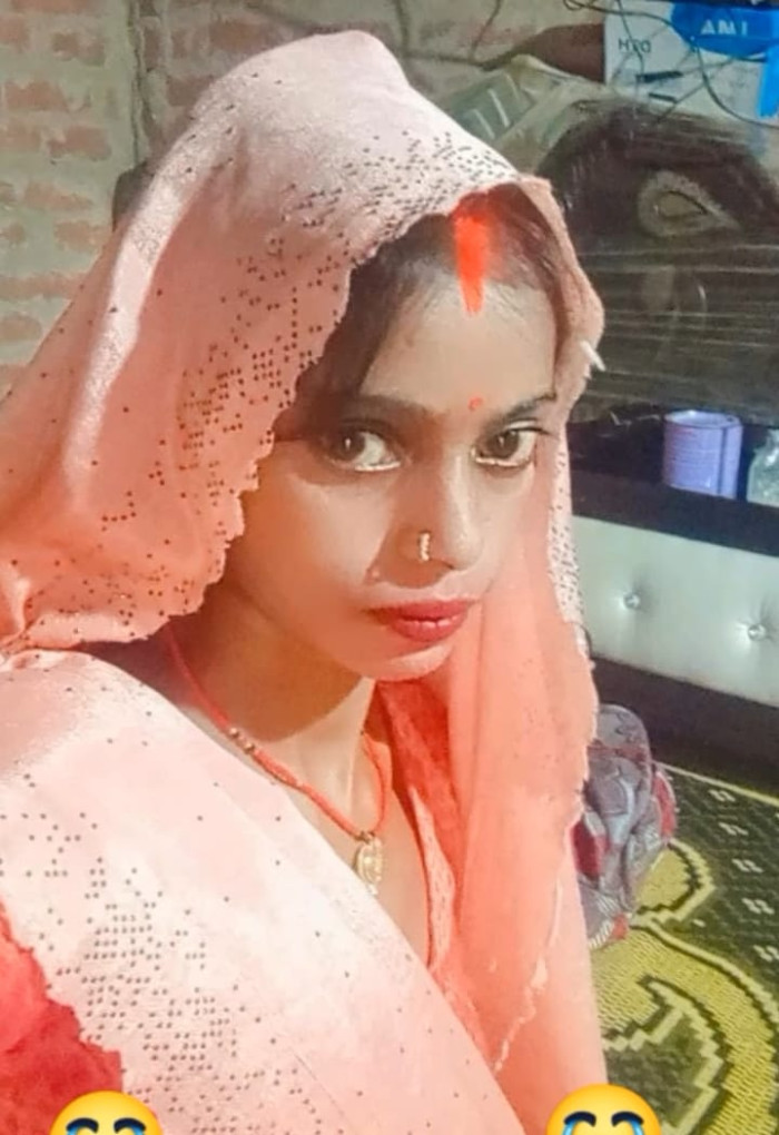 संदिग्ध परिस्थितियों में फांसी के फंदे से लटकता मिला विवाहिता का शव पुलिस जांच में जुटी