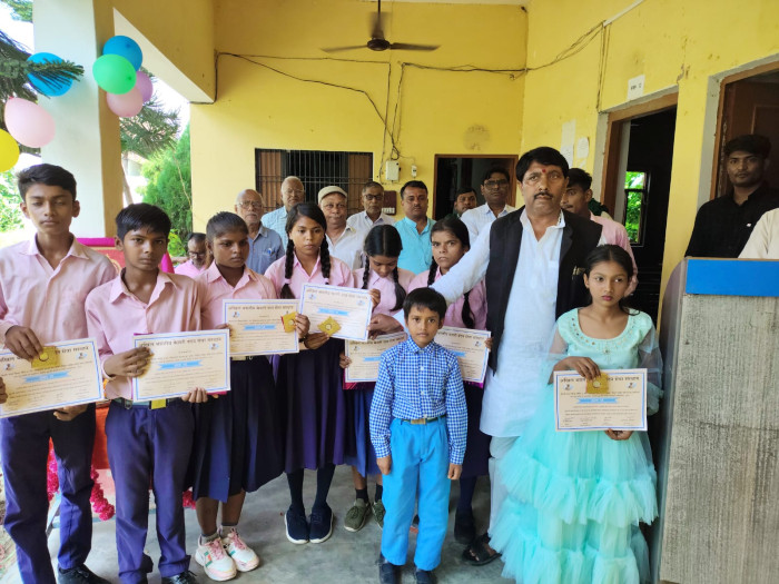 शिक्षक दिवस पर केसरी नंदन विद्या मंदिर में धूमधाम से मनाया गया उत्सव।