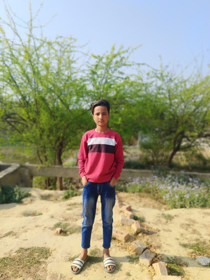 शारदा सहायक नहर में सेल्फी लेने के चक्कर मे एक युवक की गई जान