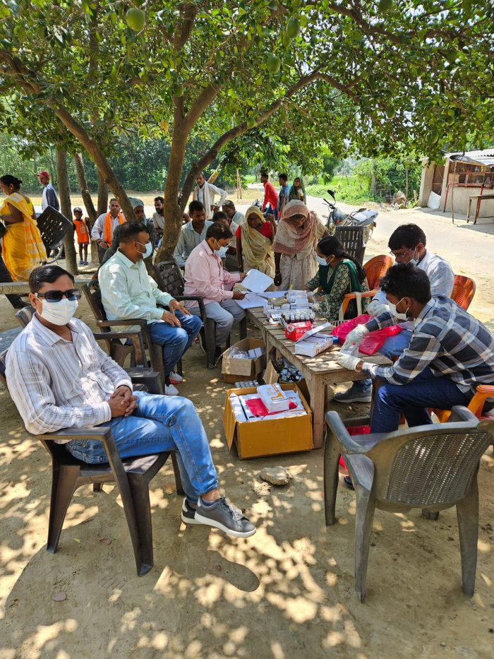 तकिया गांव में स्वास्थ्य विभाग ने लगाया कैंप,123 मरीजों की हुई जांच